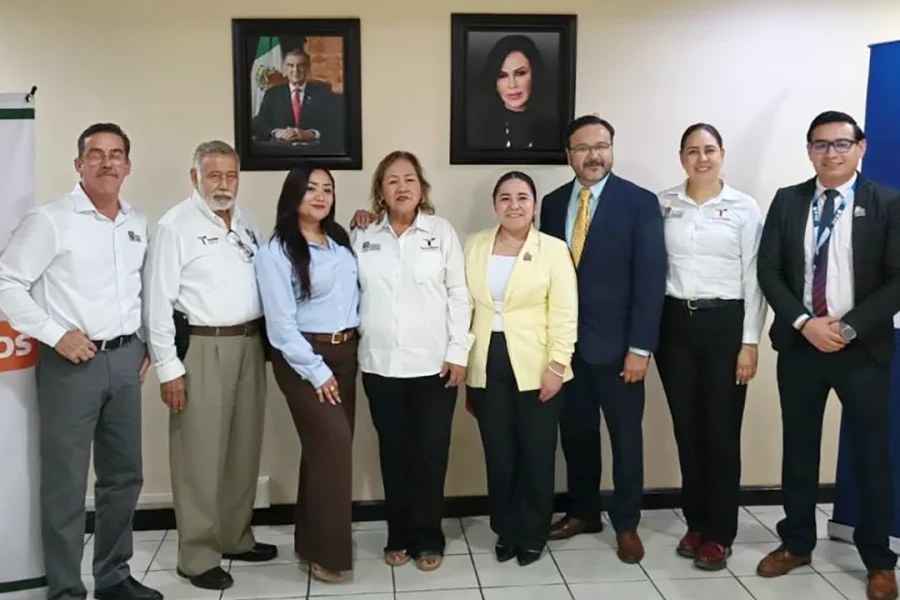IEXE Universidad y el Gobierno del Estado de Tamaulipas ofreceran becas en licenciatura maestría y doctorados en linea para los trabajadores