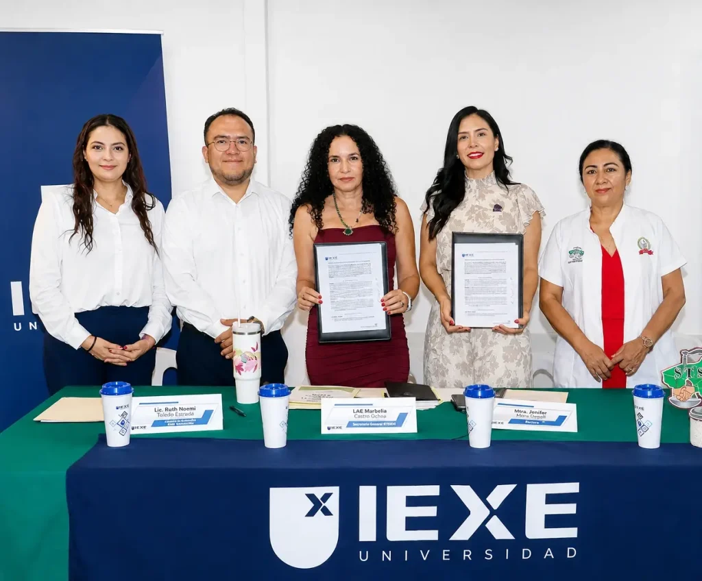 IEXE Universidad firma convenio académico con el STSEMT (Tabasco)
