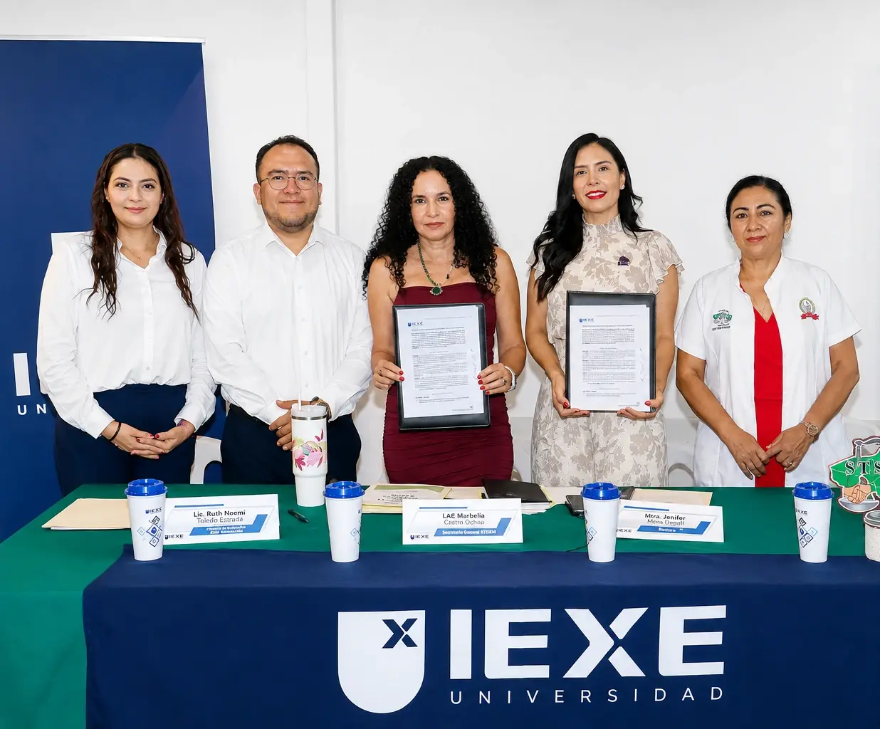IEXE Universidad firma convenio académico con el STSEMT (Tabasco)