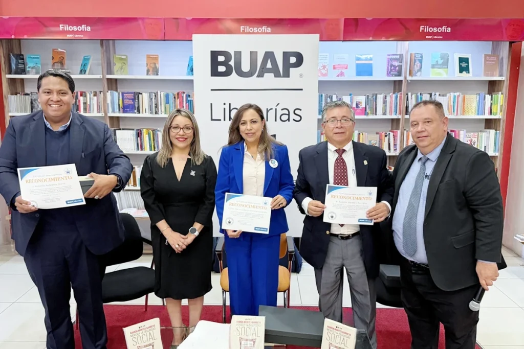 Presentan en la BUAP libro de Ramón Montes Barreto sobre seguridad social y pensiones